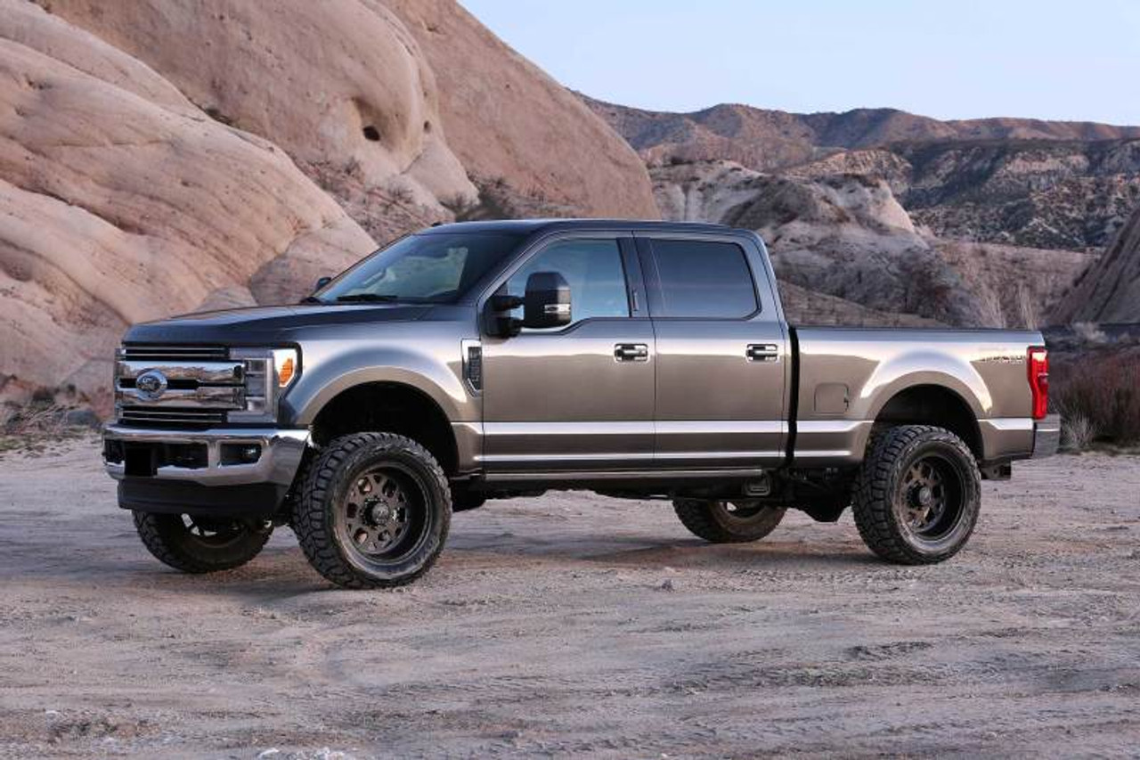 Fabtech 17-21 Ford F250/350 4WD Gas 4in Rad Arm Sys w/Coils & 2.25 Dl Resi Frt & Dl Rr Shks - K2291DL