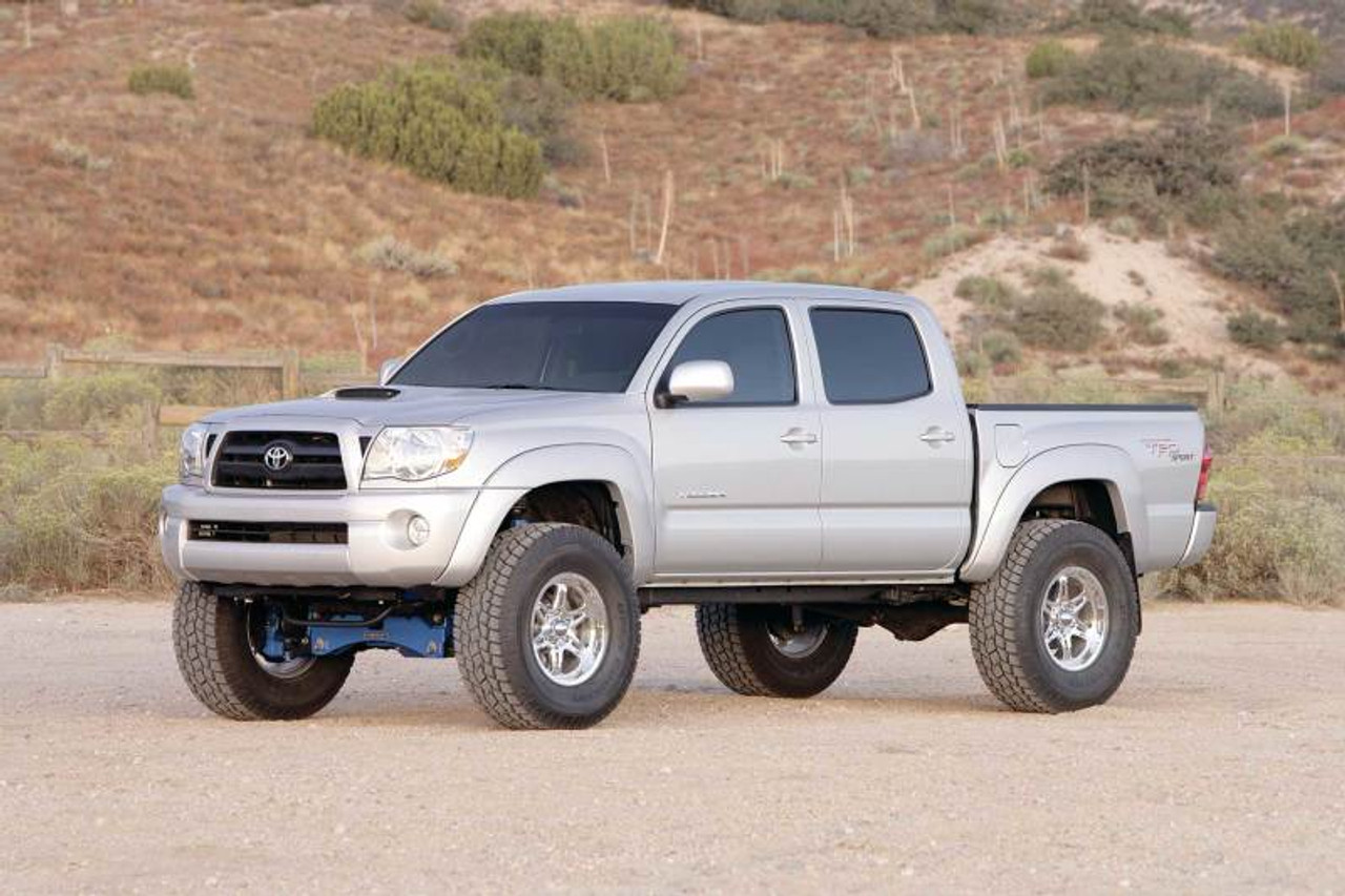 Fabtech 05-14 Toyota Tacoma 4WD/2WD 6 Lug Models 6in Perf Sys w/Dlss 2.5 C/Os & Rr Dlss - K7020DL