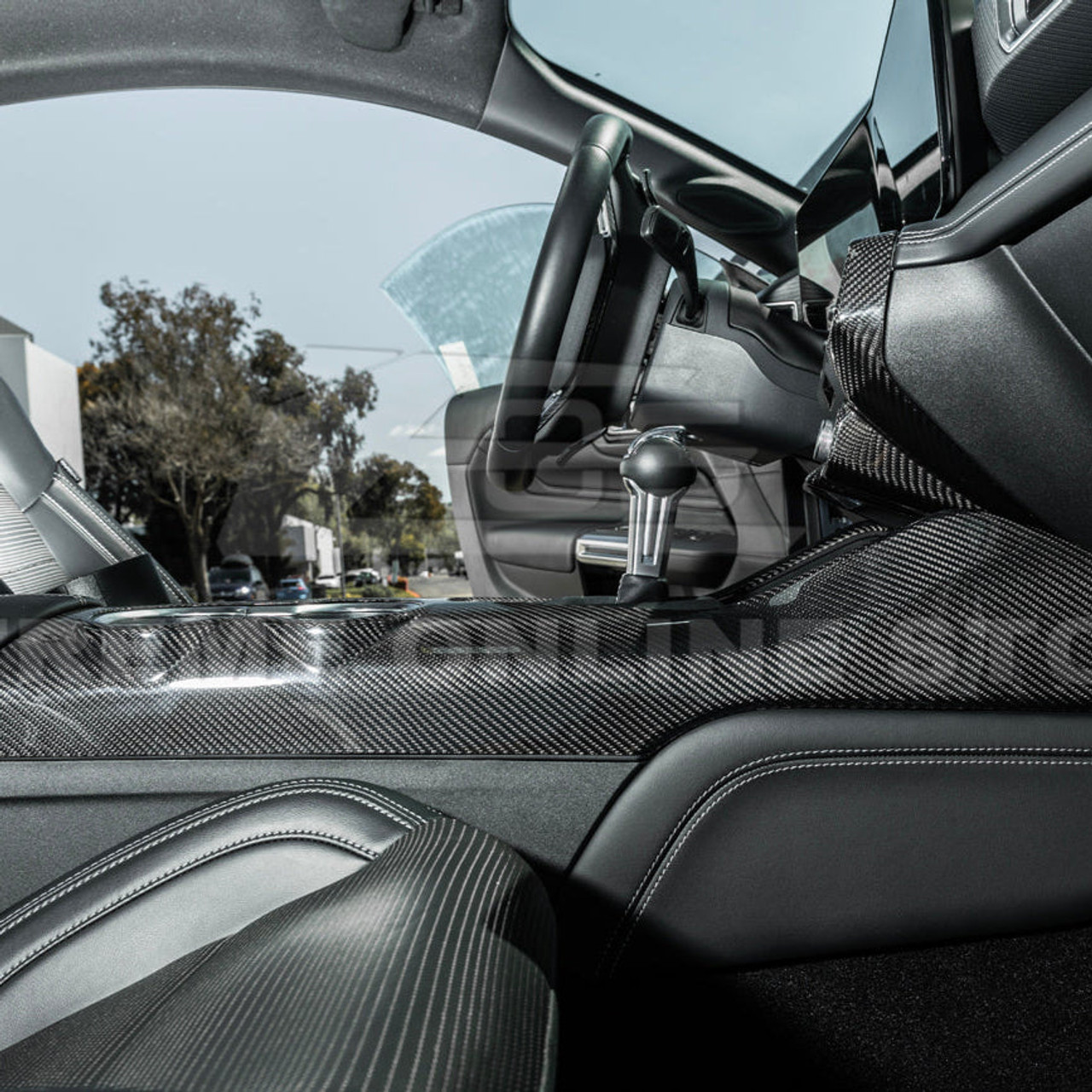 EOS Center Console Carbon Fiber Cover - 2024+ Ford Mustang S550 (VENT-1088-BKCF)