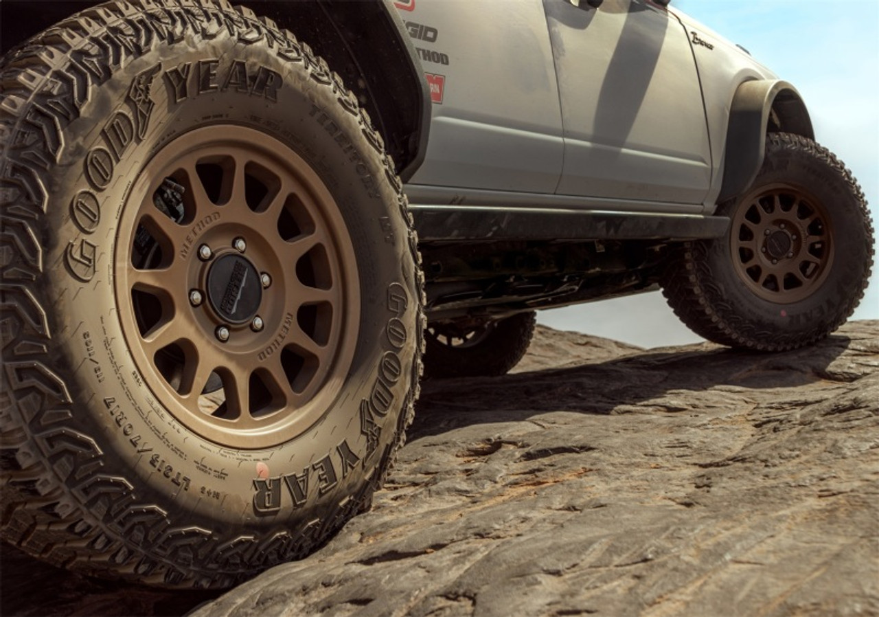 Ford Racing 21-23 Bronco (Excl Bronco Raptor) 17x8.5 Method Bronze Wheel Kit - M-1007K-M1785BR