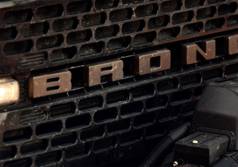Ford Racing 2021+ Bronco Grille Lettering Overlay Kit - Bronze - M-1447-BLBR