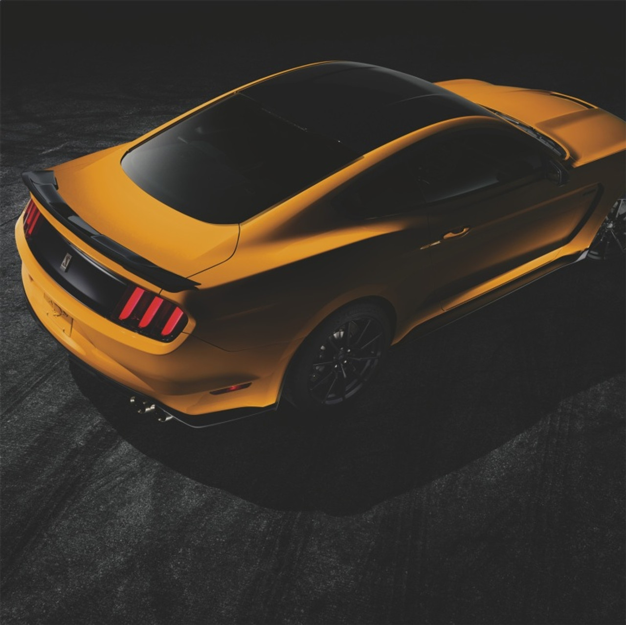 Ford Racing 15-23 Mustang Coupe Gloss Black Rear Spoiler w/Gurney Flap - M-16600-FP