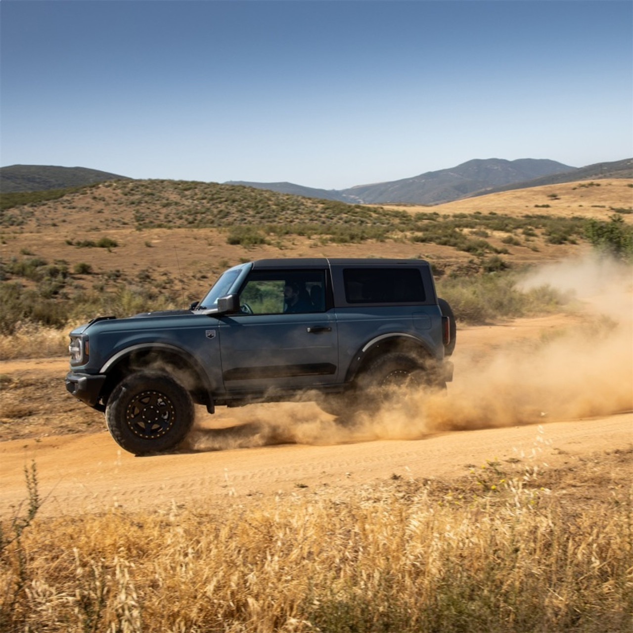 Ford Racing 21-23 Bronco (2Dr) Off-Road Suspension 2in Lift Kit - M-18000-B1A