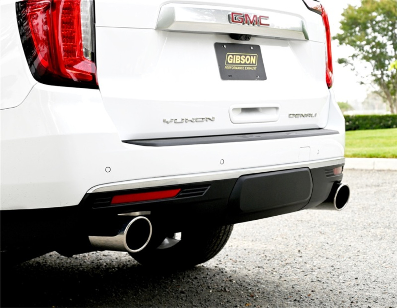 Gibson 21-22 GMC Yukon XL Denali/Suburban 6.2L 2/4wd Cat-Back Dual Split Exhaust - Stainless - 65716