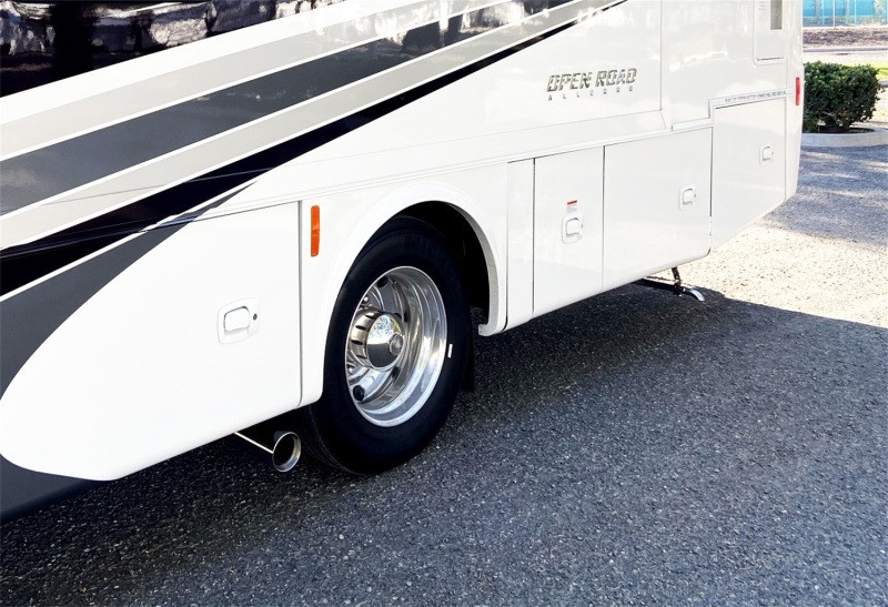 Gibson 05-15 Ford Class A Motorhome/F53 Chassis 6.8L V10 RV Power Cat-Back Exhuast - 956012S