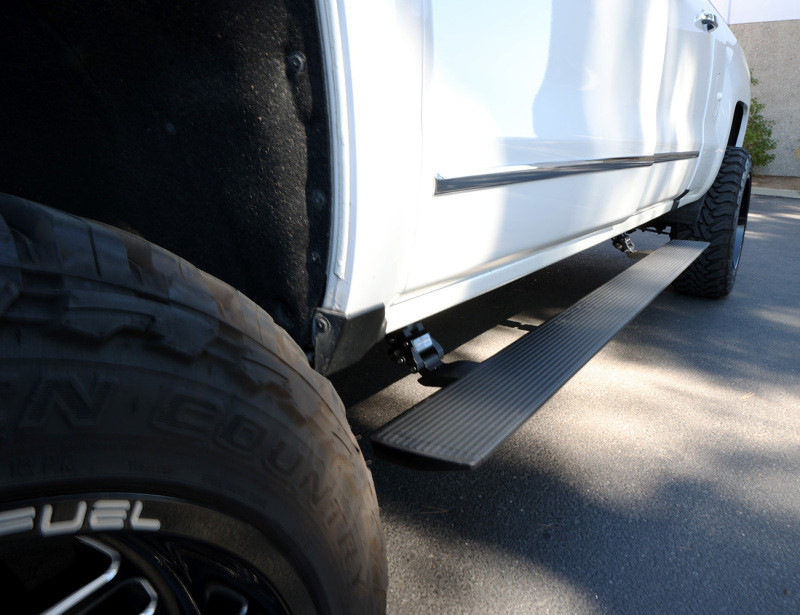 RealTruck 15-19 Chevy Silverado 25/3500HD CC Dsl 4dr VoltStep Electric Running Board Kit - Tex. Blk - 20405187PC