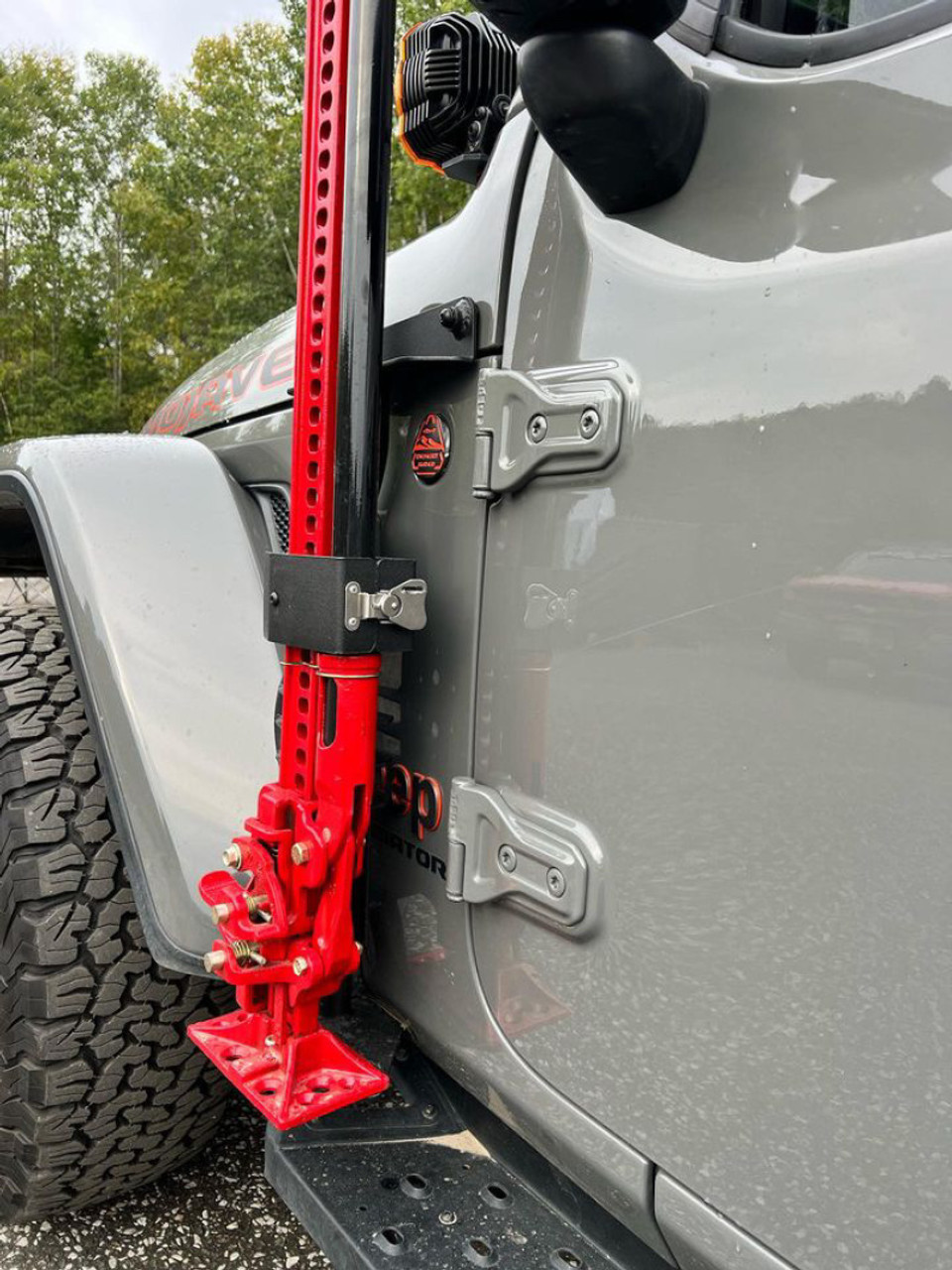Go Rhino 18-24 Jeep Wrangler JL/JLU/JT Front Fender Jack Mount for Hi-Lift Jack - Tex. Blk - 701011T