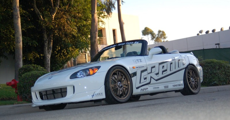 GReddy 00-09 Honda S2000 (AP1/AP2) TW-R Aluminum Radiator - 12053801 Photo - Close Up