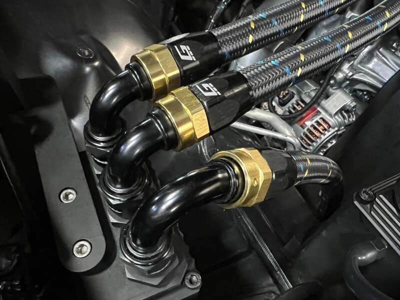 GReddy AN04 STRAIGHT HOSE END SWIVEL BLACK/GOLD ANODIZED - 12800400 Photo - Close Up