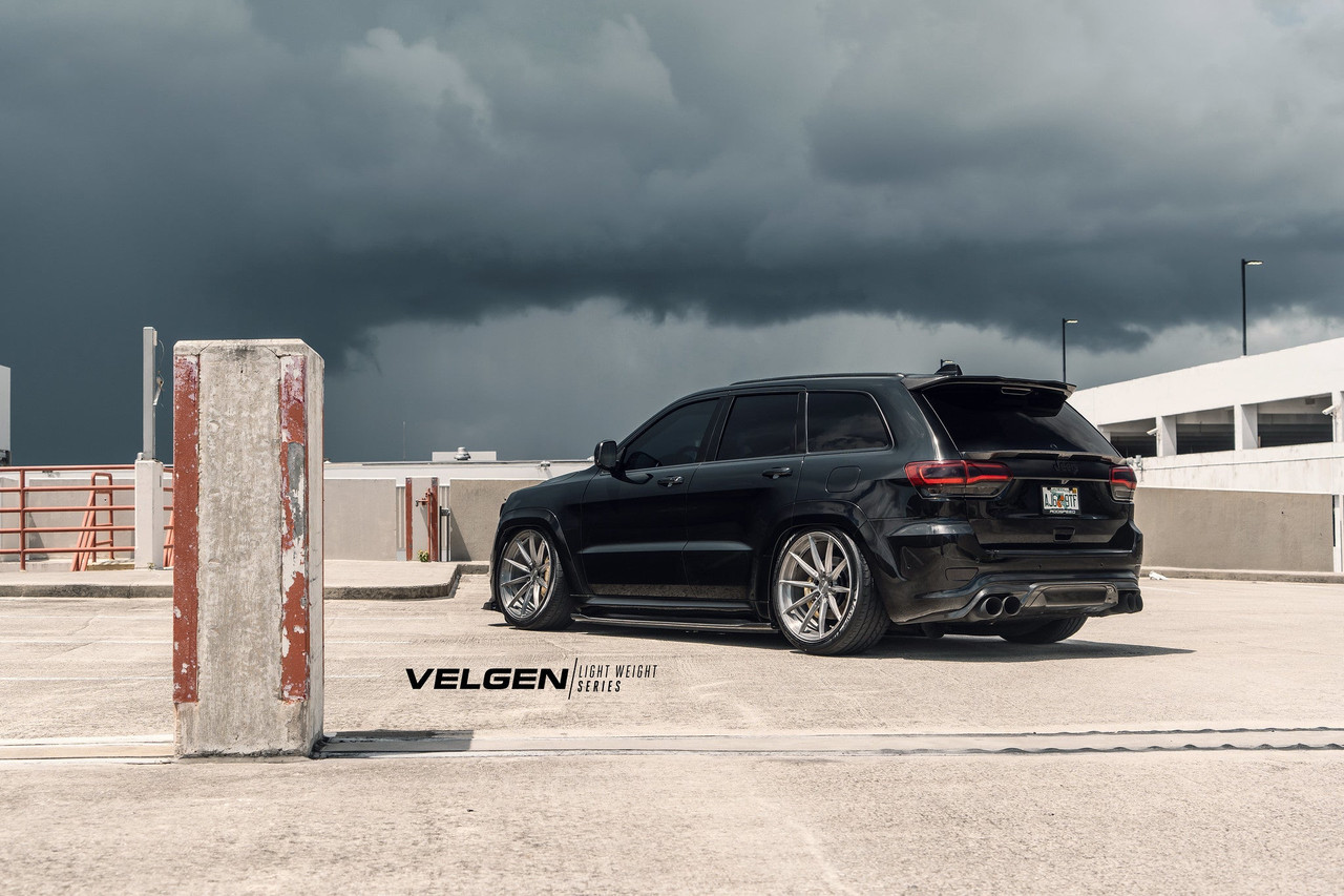 Velgen VF10 Wheel Kit 20x10.5 Gloss Black - Dodge Durango / Jeep