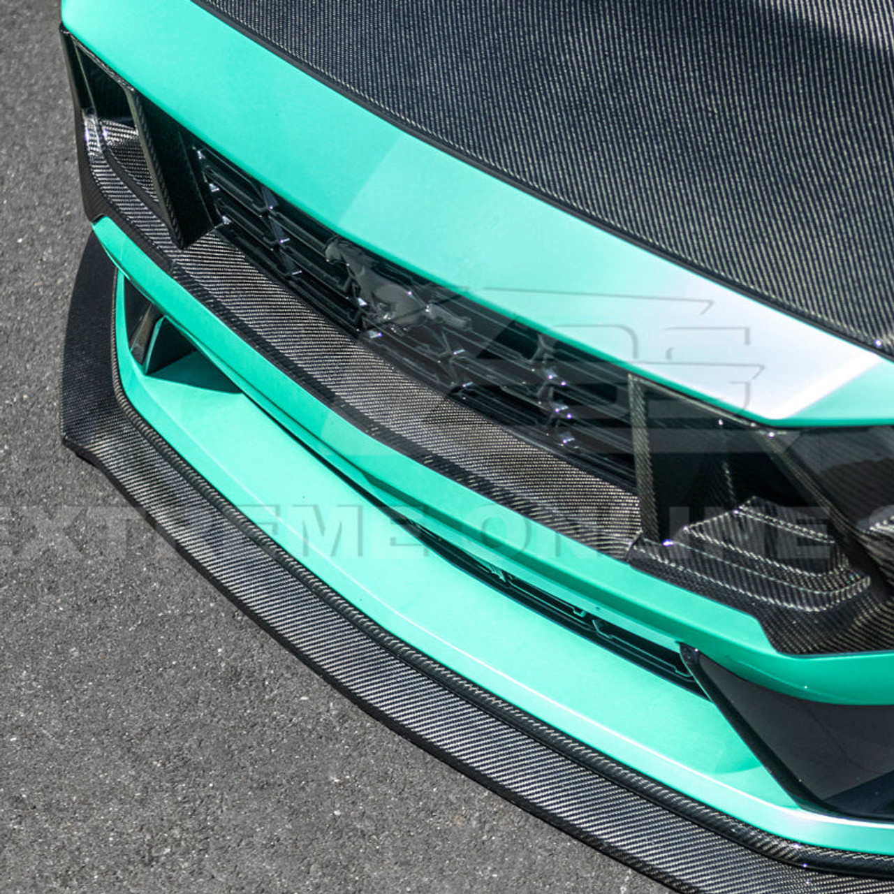 EOS Carbon Fiber Middle Grille Trim - 2024+ Ford Mustang Dark Horse (VENT-1240-BKCF)