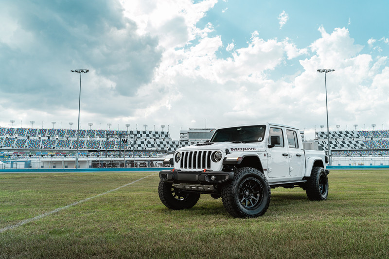 ICON 2020+ Jeep Gladiator 2.5in Stage 5 Suspension System (BILLET) - K22105 Photo - lifestyle view