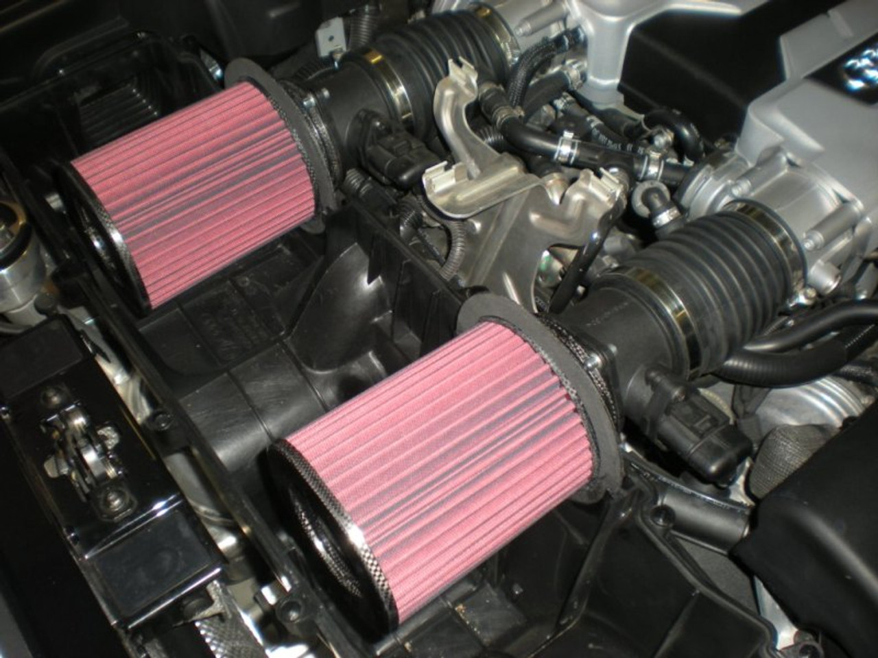 BMC 09-12 Audi R8 5.2L V10 Quattro / R-Tronic Cylindrical Carbon Racing Filter Induction System Kit - CRF605/08