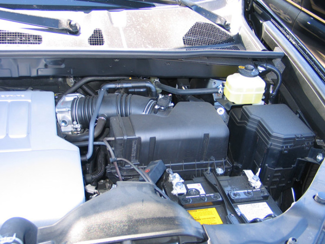 K&N 01-06 Toyota Camry / 04-10 Sienna / 01-09 Highlander / 03-06 Lexus RX330 Drop In Air Filter - 33-2260