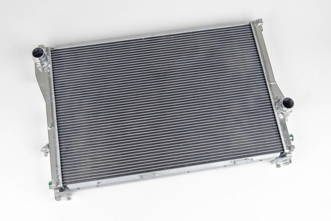 CSF 99-03 BMW M5 (E39) / 95-03 BMW 540i M/T Radiator (Fits Auto Trans w/Modified Drain Plug) - 7064