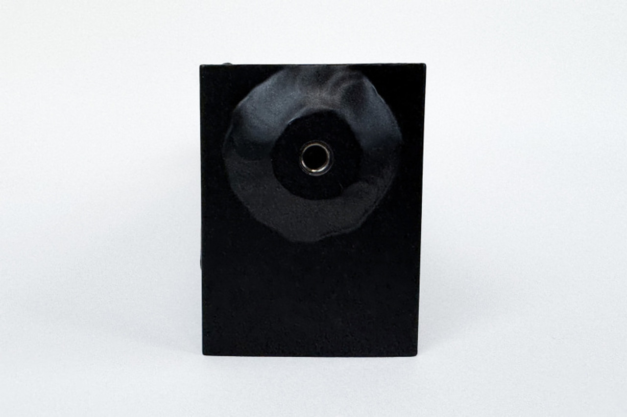 CSF 92-99 BMW E36 Euro Spec High Performance All Aluminum Engine Oil Cooler - 8301 Photo - Close Up