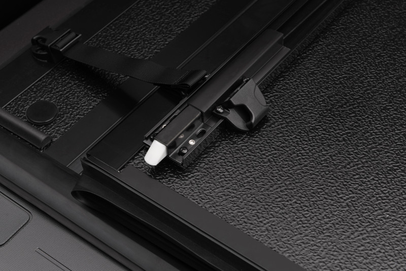 BAK 14-18 Chevy Silverado 1500 / 15-20 Chevy Silverado 2500/3500 5ft 8in Bed BAKFlip G2 - 226120