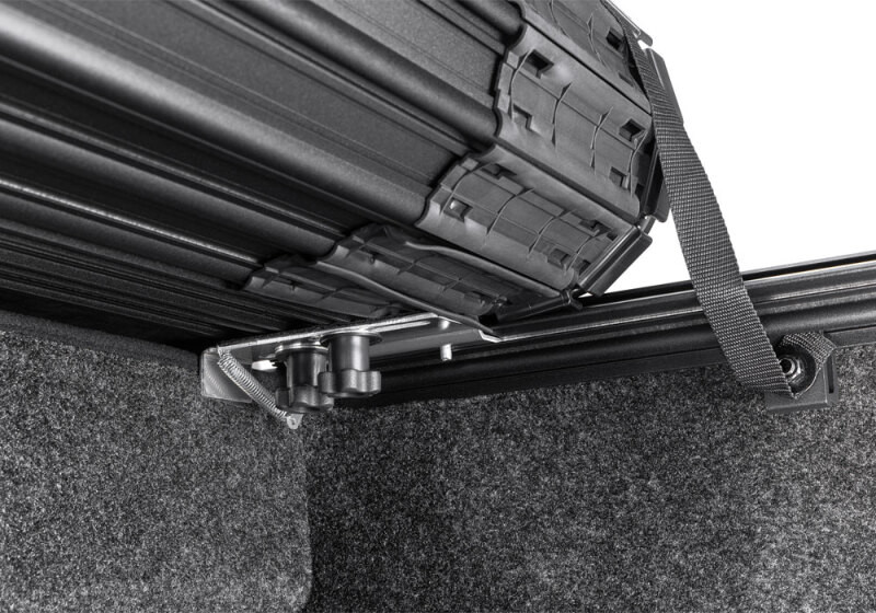 BAK 99-07 Ford Super Duty Revolver X4s 6.9ft Bed Cover - 80303