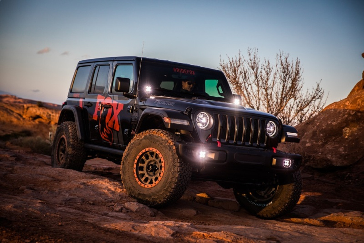 Fox 18+ Jeep JL 2.0 Performance Series 11.7in Smooth Body Reservoir Front Shock 4.5-6in Lift (Pair) - 885-24-187