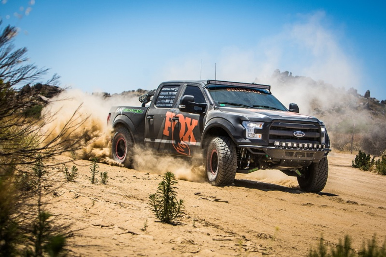 Fox 05+ Ford SD 2.0 Performance Series 8.1in. Smooth Body IFP Front Shock (Alum) / 0-1.5in. Lift - 980-24-677
