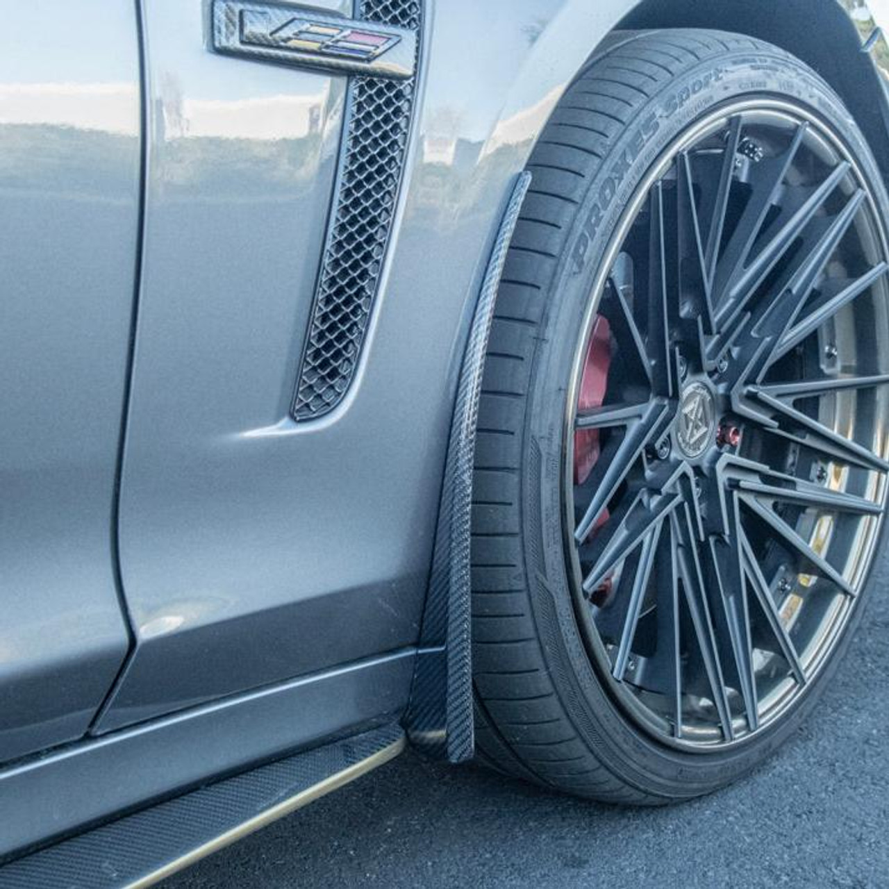 EOS Carbon Fiber Front Splash Guads - 16-19 Cadillac CTS-V (MF-550-BKCF)