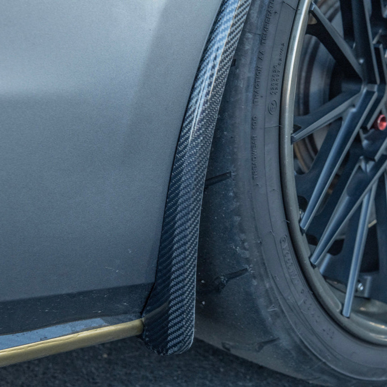 EOS Carbon Fiber Rear Splash Guads - 16-19 Cadillac CTS-V (MF-551-BKCF)