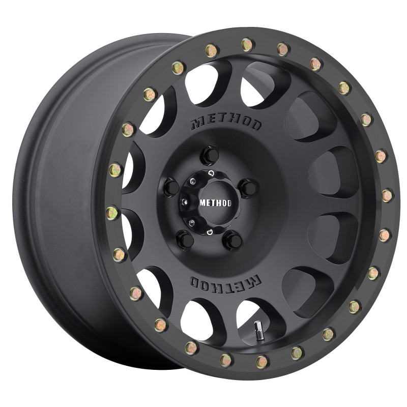 Method MR105 Beadlock 17x9 -38mm Offset 5x4.5 83mm CB Matte Black w/BH-H24125 Wheel - MR10579012538B