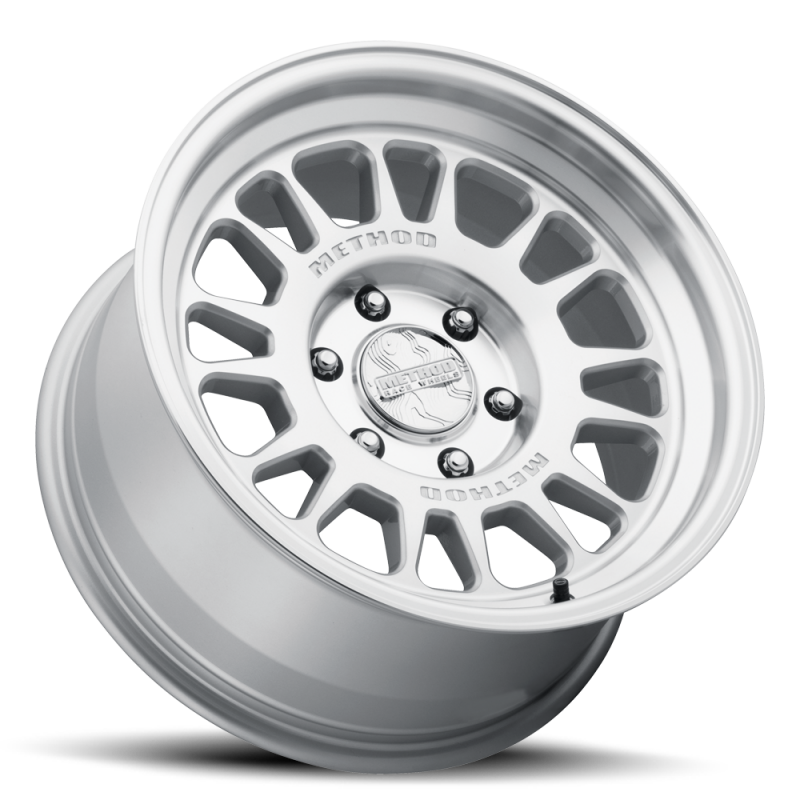 Method MR318 18x9 / 6x5.5 BP / 18mm Offset / 106.25mm CB Machined-Clear Coat - MR31889060318 Photo - Close Up