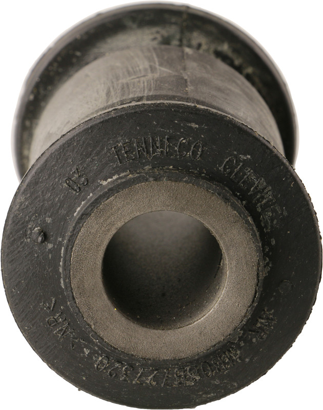 MOOG 08-16 Ford F-250 Super Duty Rear Forward Leaf Spring Bushing - K202024 Photo - Close Up