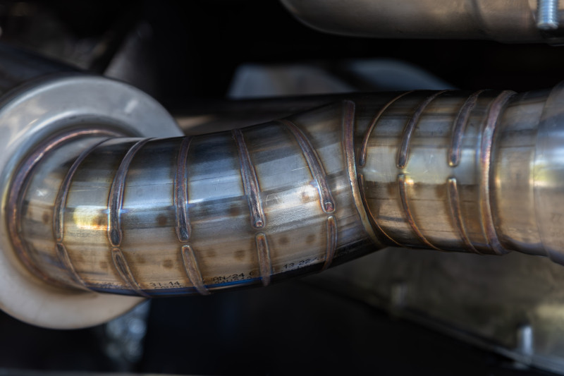 MBRP 20-24 Chevrolet Corvette C8 3in Active Cat Back Quad Split Rear Exit Exhaust w/ AFM Sims - S70413CF