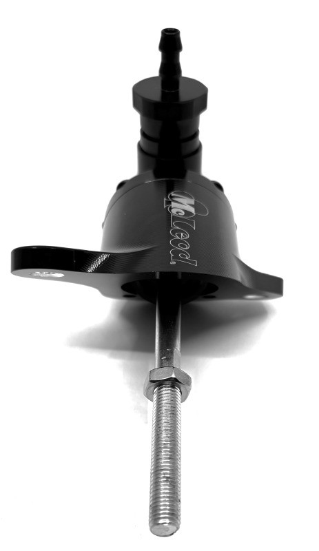 McLeod Master Cylinderer 3/4in Bore For Remote Reservoir w/8 Hole Flange Included - 139310