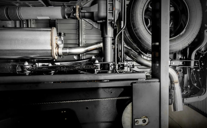 Magnaflow 25+ Ram 1500 V6 3.6L SPEQ Series Stainless Cat-Back Performance Exhaust System - 19683