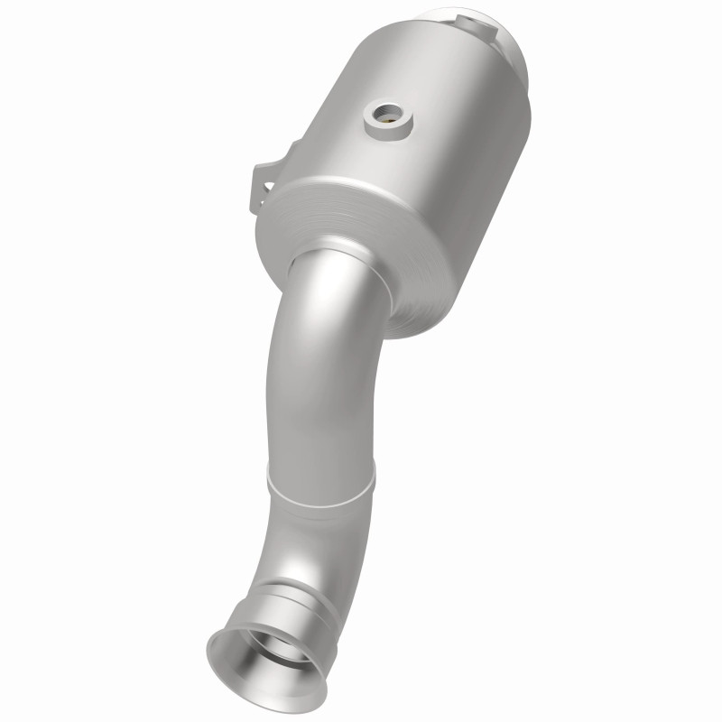 Magnaflow 15-17 C300 L4 2 OEM Close Coupled Direct Fit Converter - 21-504