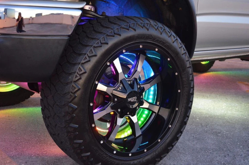 Oracle LED Illuminated Wheel Rings - ColorSHIFT Dynamic - ColorSHIFT - Dynamic - 4215-332