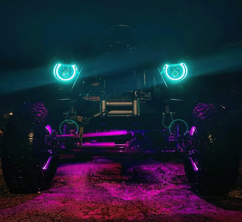 Oracle 7in High Powered LED Headlights - Black Bezel - ColorSHIFT No Controller - 5769-334