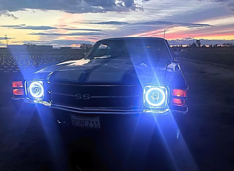 Oracle Pre-Installed Lights 7 IN. Sealed Beam - White Halo - 6905-001