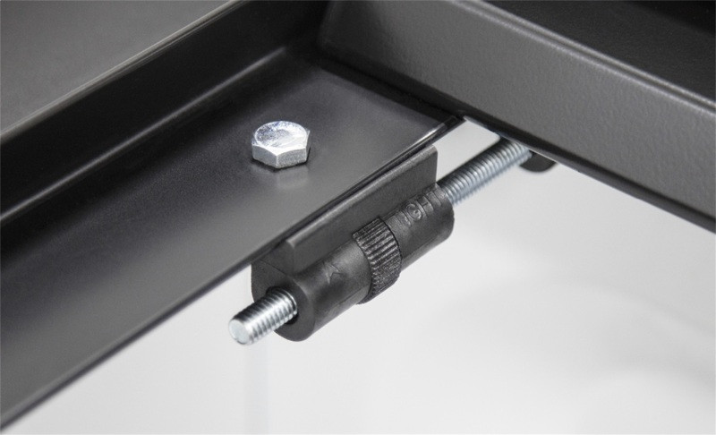 Access Literider 04-15 Titan King Cab 6ft 7in Bed (Clamps On w/ or w/o Utili-Track) Roll-Up Cover - 33169