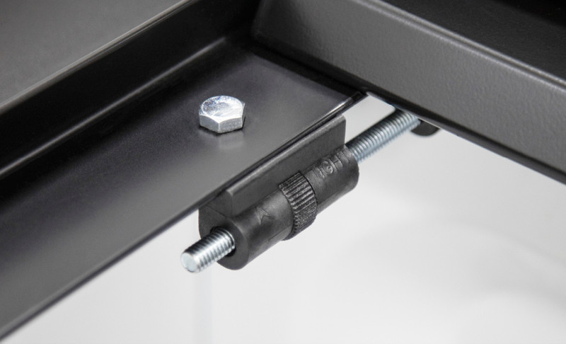 Access Literider 07-19 Tundra 5ft 6in Bed (w/ Deck Rail) Roll-Up Cover - 35239