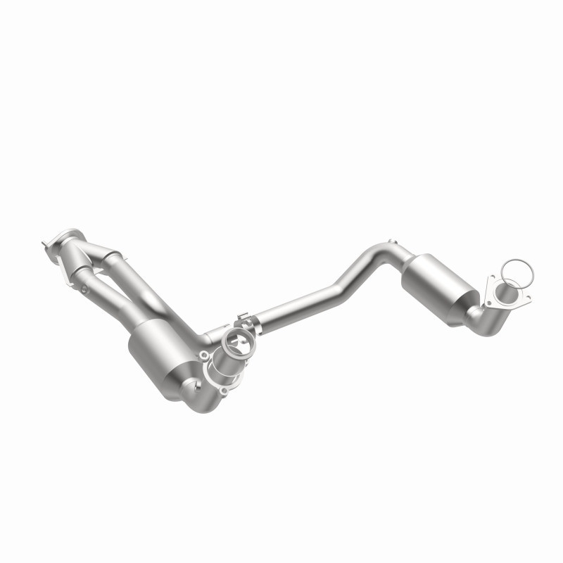 MagnaFlow Conv Direct Fit OEM 2005 GMC Sierra/Chevrolet Silverado 1500/Cadillac Escalade Underbody - 4551419