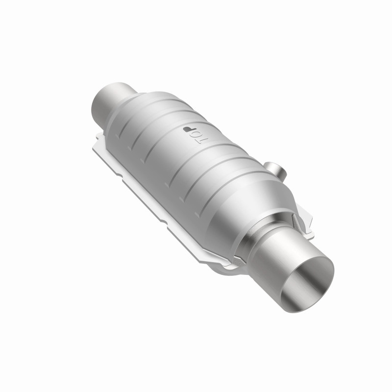 Magnaflow Conv Univ 2.50 OEM Angled O2 - 52326