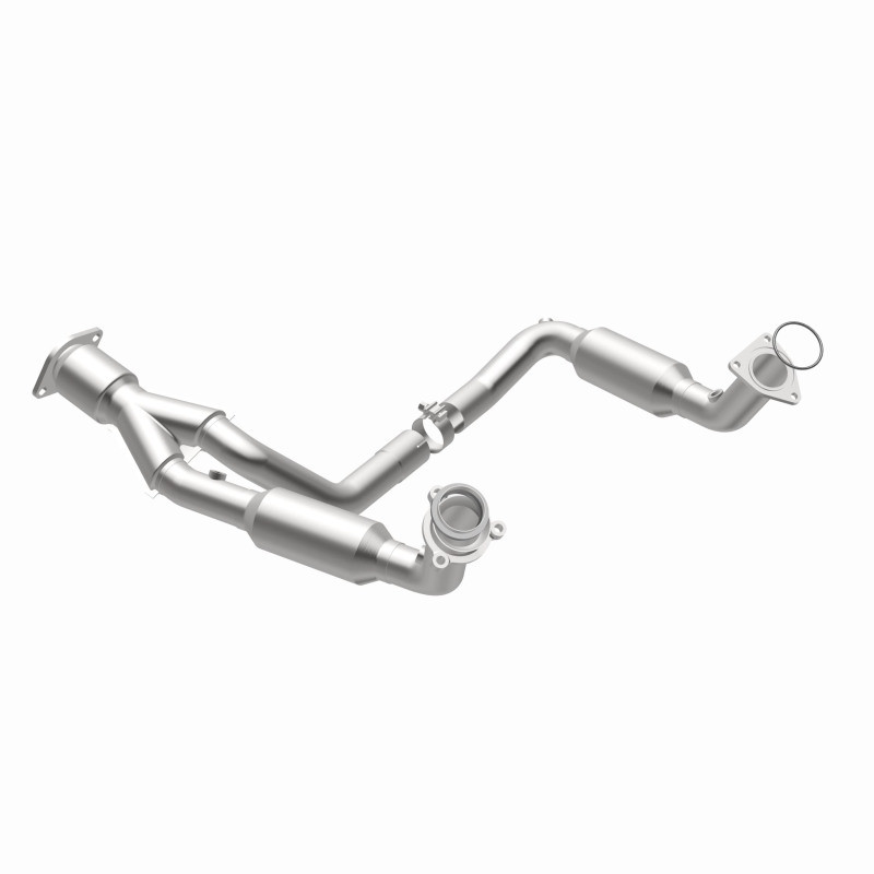 MagnaFlow Conv Direct Fit 07-09 Chevy Trailblazer SS 6.0L V8 - 5451650
