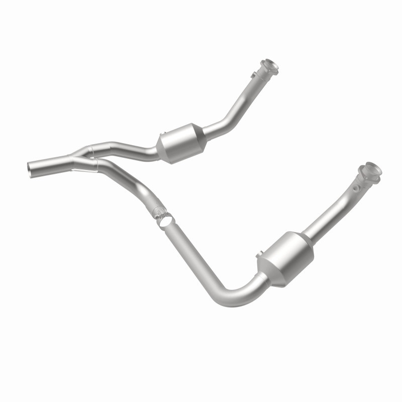 MagnaFlow 10-11 Jeep Wrangler 3.8L Direct Fit CARB Compliant Catalytic Converter - 5551458