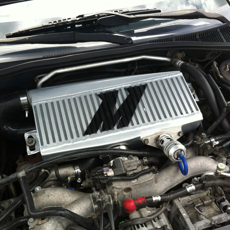 Mishimoto Subaru 02-07 WRX/04-07 STi Top-Mount Intercooler Kit - Silver/Black Hoses - Not For iRHD - MMTMIC-WRX-01SLBK