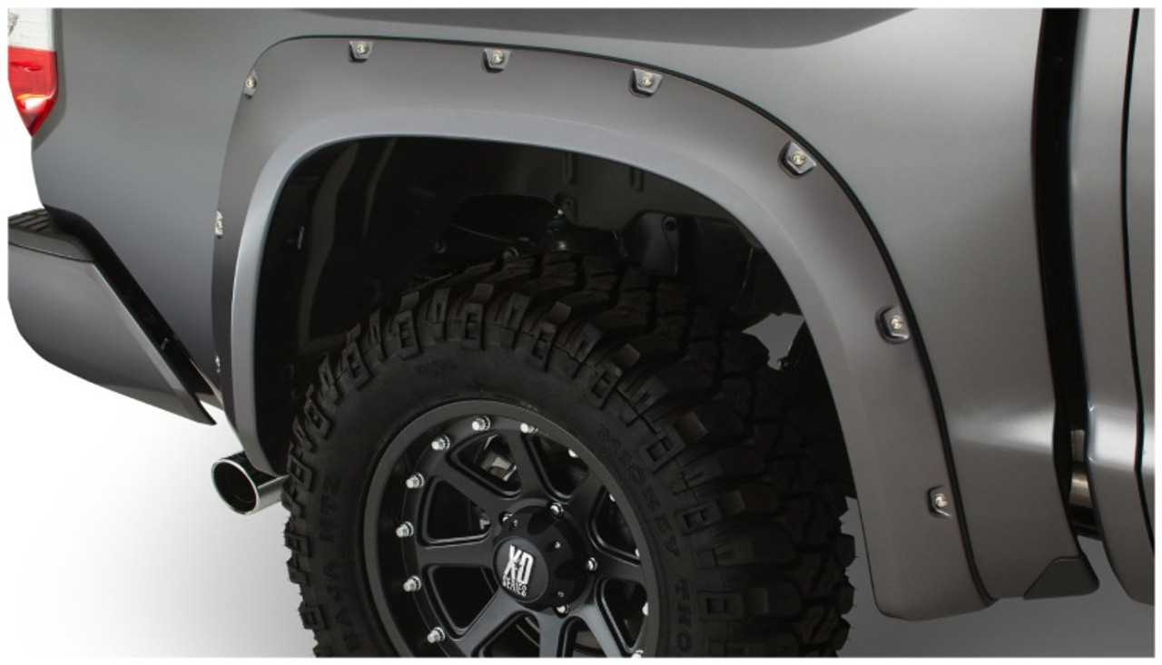 Bushwacker 14-18 Toyota Tundra Fleetside Pocket Style Flares 4pc 66.7/78.7/97.6in Bed - Black - 30918-02