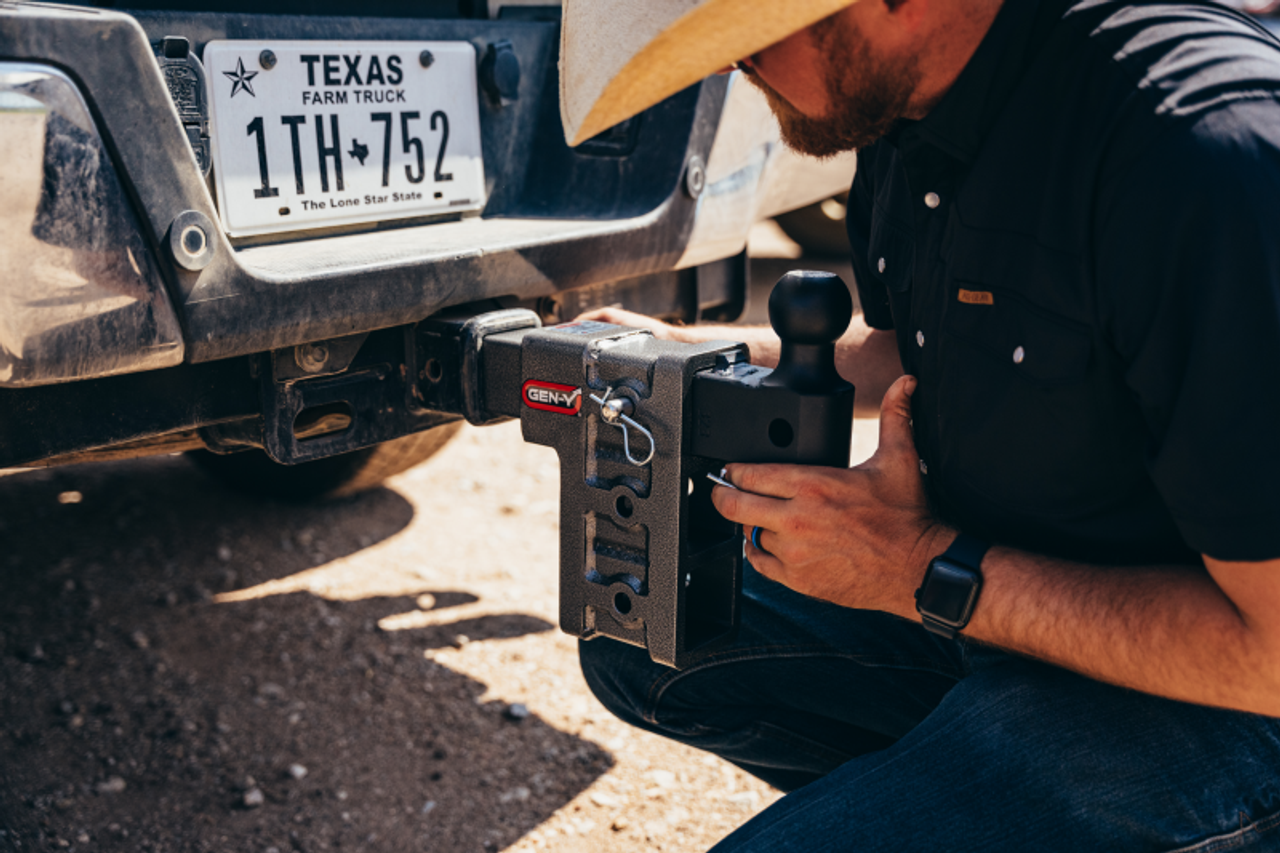 Gen-Y Mega Duty 2.5in Shank 9in Offset Drop 32K Hitch w/GH-0161 Dual-Ball/GH-0162 Pintle Lock - GH-1925