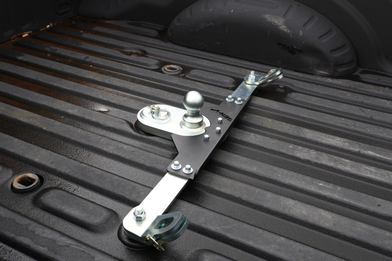 Gen-Y Dodge/RAM GoosePuck II 5in Offset Ball Puck Mount & 25K Towing w/Safety Chain Anchors - GH-21014