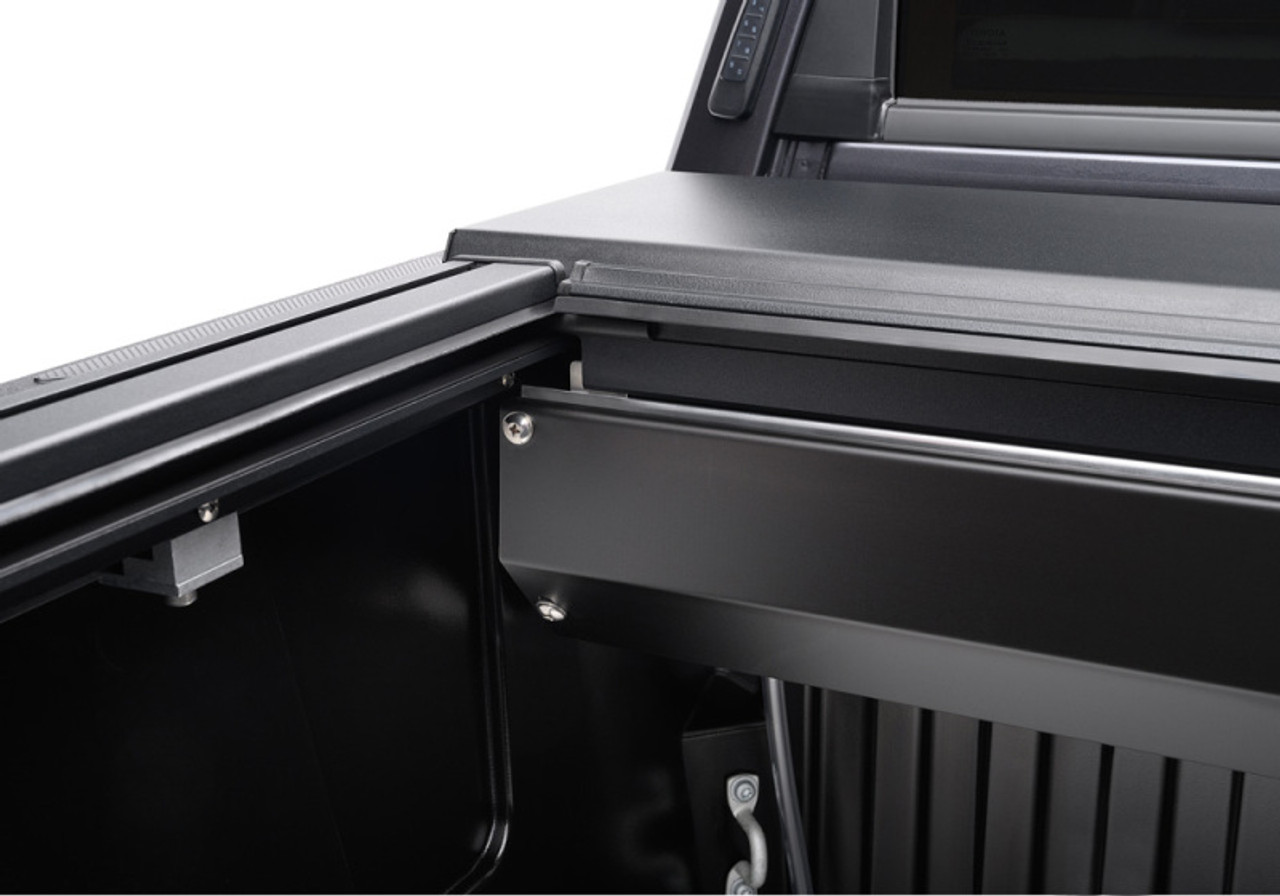 Roll-N-Lock 2022 Toyota Tundra (66.7in. Bed Length) A-Series XT Retractable Tonneau Cover - 575A-XT