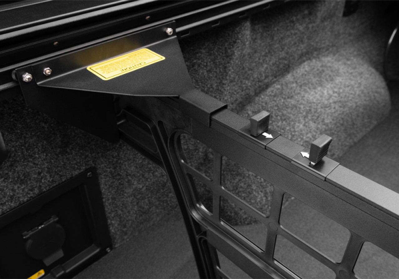 Roll-N-Lock 15-18 Ford F-150 SB 77-3/8in Cargo Manager - CM102