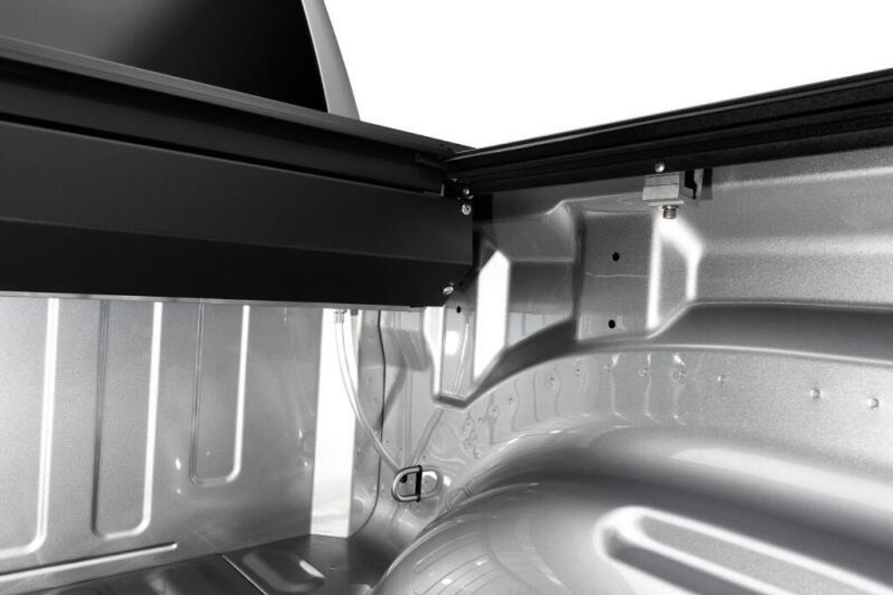 Roll-N-Lock 19-23 RAM 1500 w/o Swing Gate Tailgate SB 76.3in M-Series Retractable Tonneau Cover - LG402M