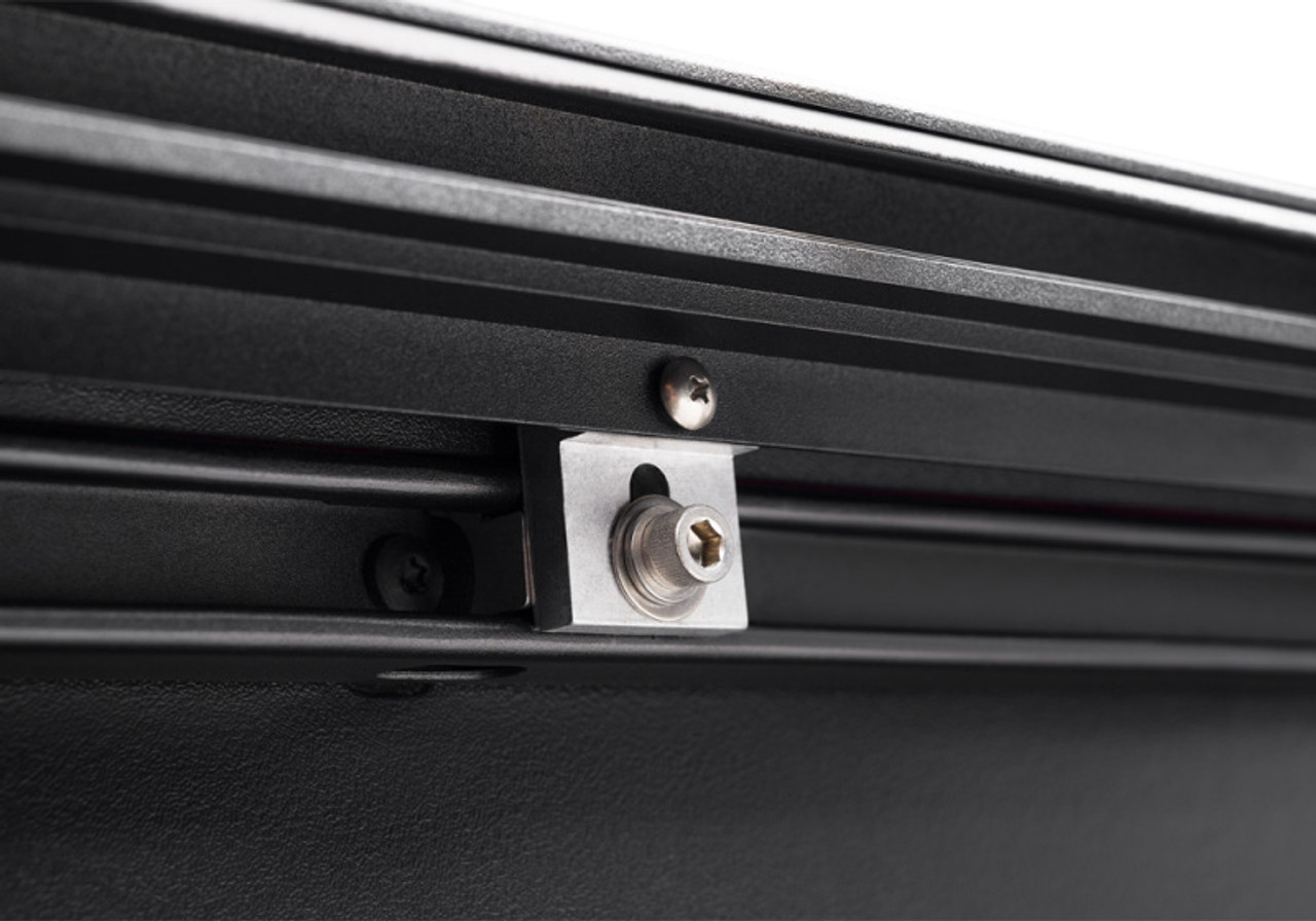 Roll-N-Lock 2024 Toyota Tacoma 6ft M-Series Retractable Tonneau Cover - LG533M